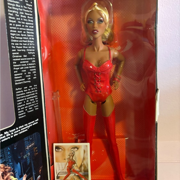 Integrity Toys • The RuPaul Doll. • Jason WU 2005 •1/6 Scale  Doll •Red Hot - Picture 2 of 2